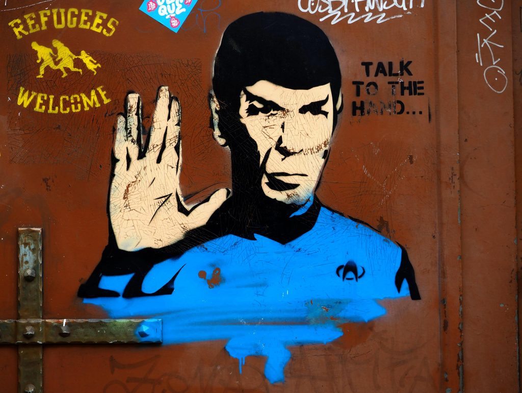 Spok spricht: Talk to the hand