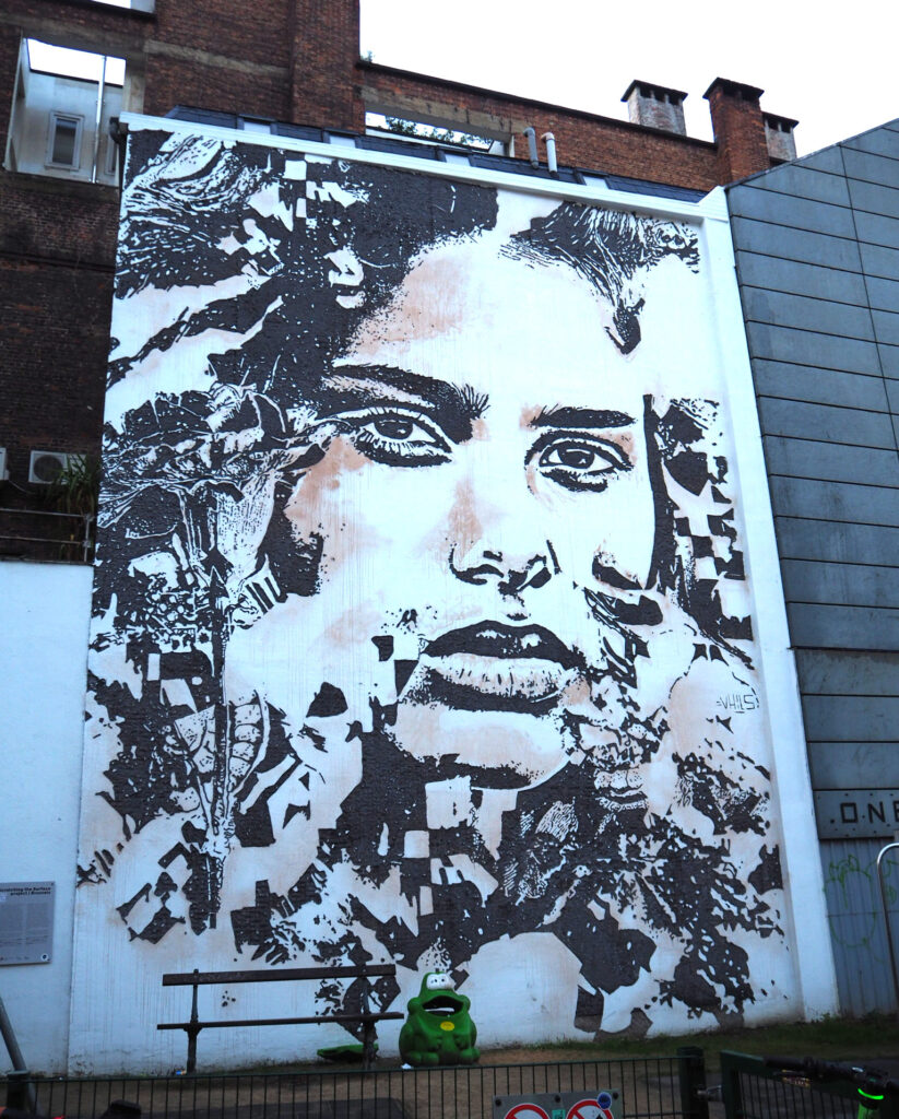Vhils